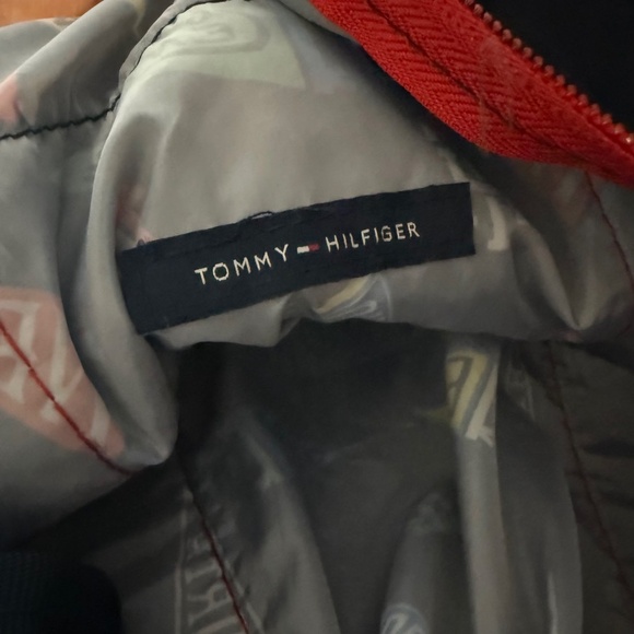 Tommy Hilfiger Preppy Flag Pennant Print Small Duffle Bag Purse Varsity Style - Picture 5 of 5